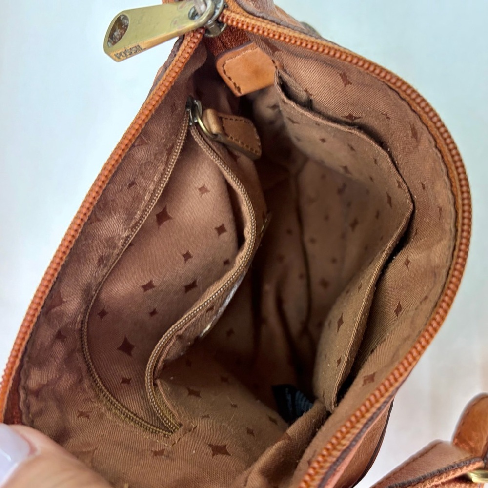 Fossil Brown Pebbled Leather Crossbody Bag Small Zip Pocket Adjustable Strap - Picture 5 of 11